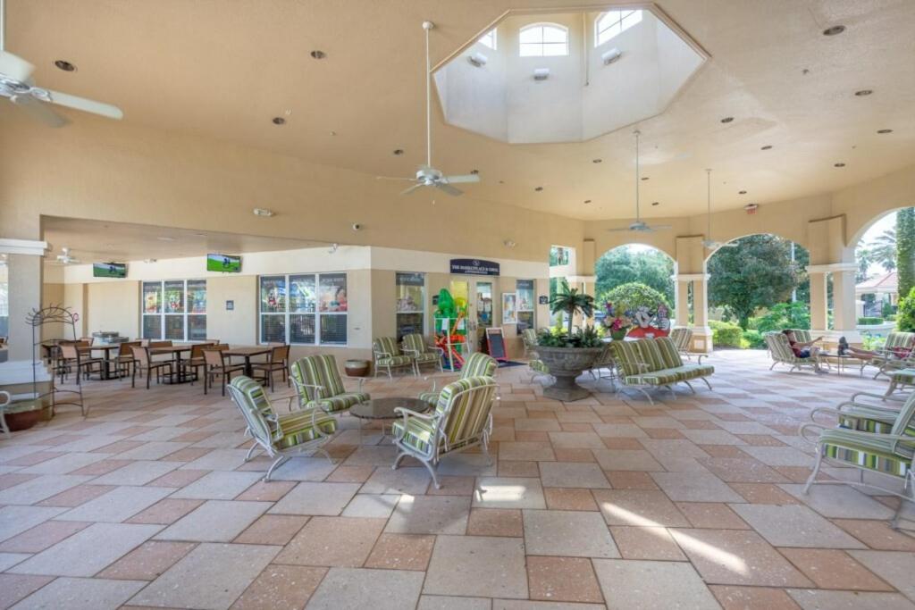 Luxurious Condo - Just 2 Miles From Disney #404 Орландо Экстерьер фото